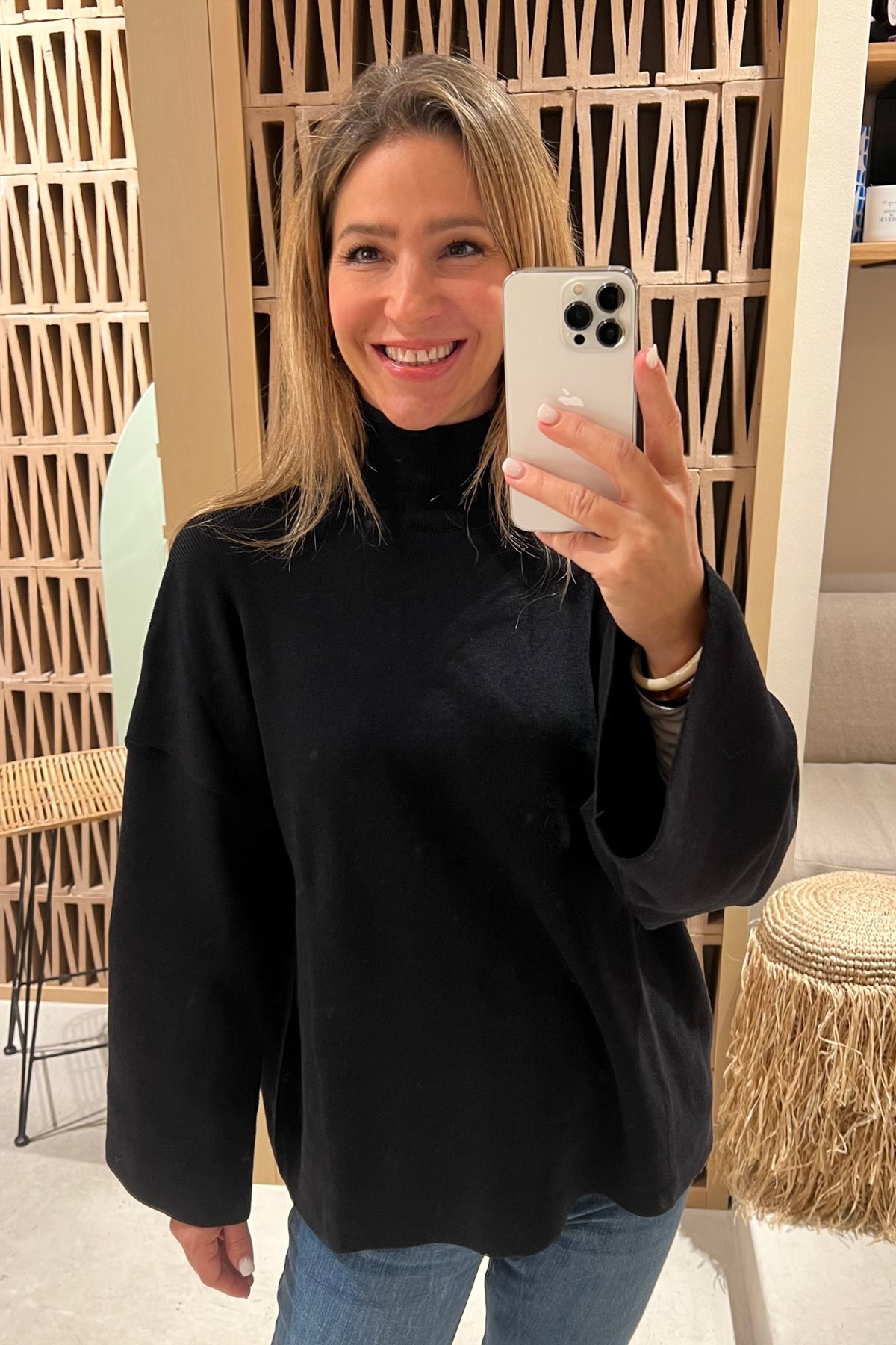 FINE KNIT OVERSIZED TUNIC SWEATER