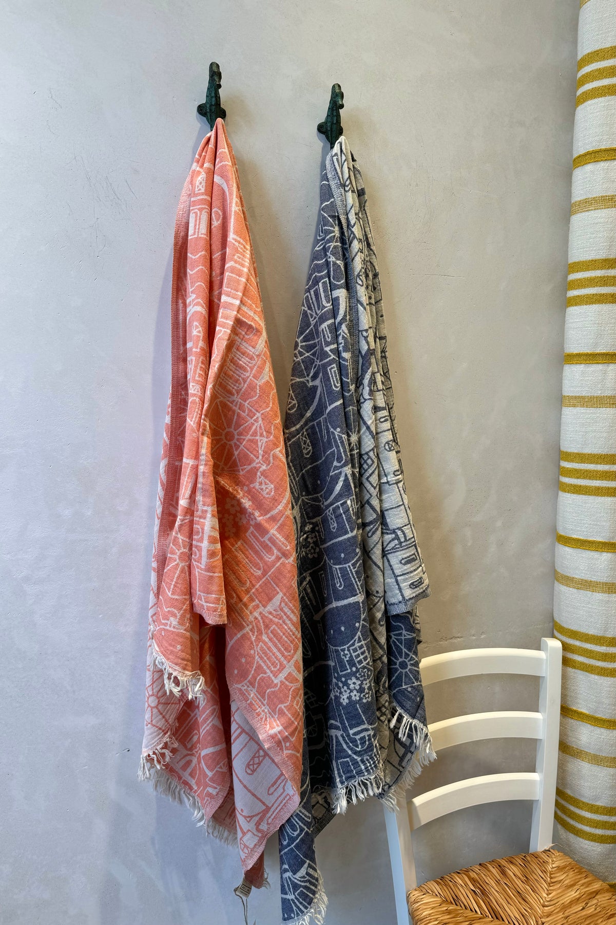 WOVEN BEACH TOWEL "EKKLISIA"