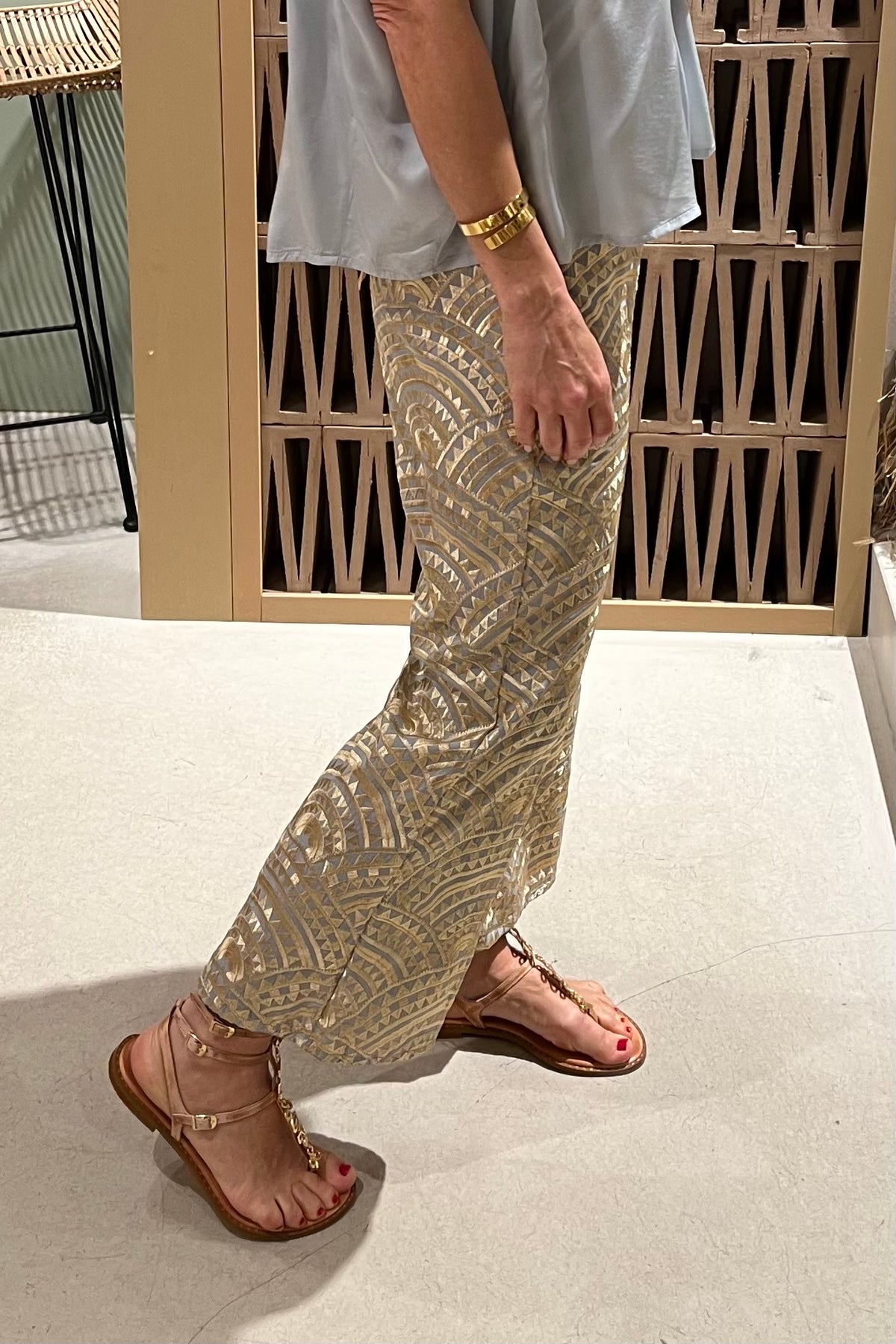 CROPPED EMBROIDERED COTTON PANTS "TRIANGLE" LIGHT GREY/GOLD