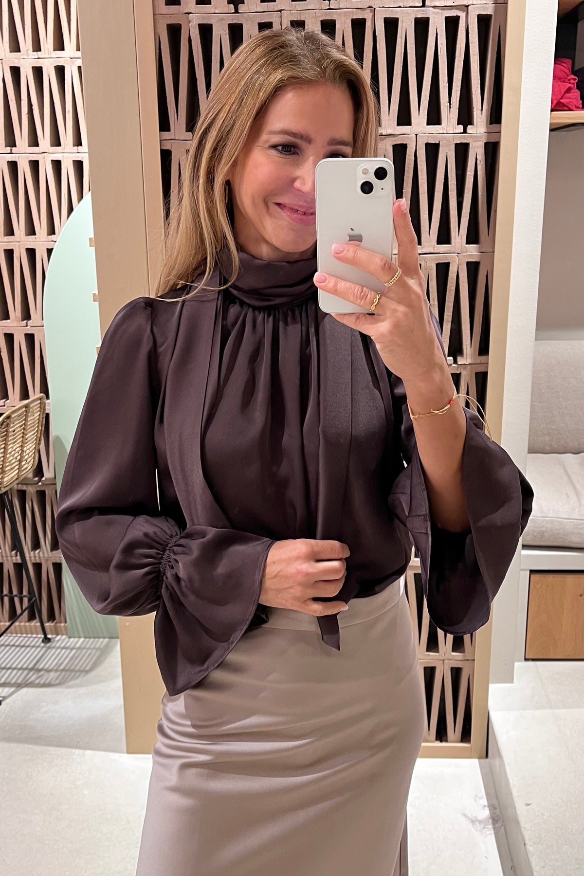 SILKY SATIN BOW TIE BLOUSE "CHLOE" BROWN