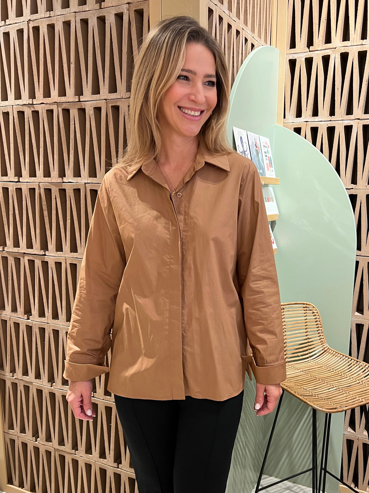 CLASSIC COTTON BLOUSE