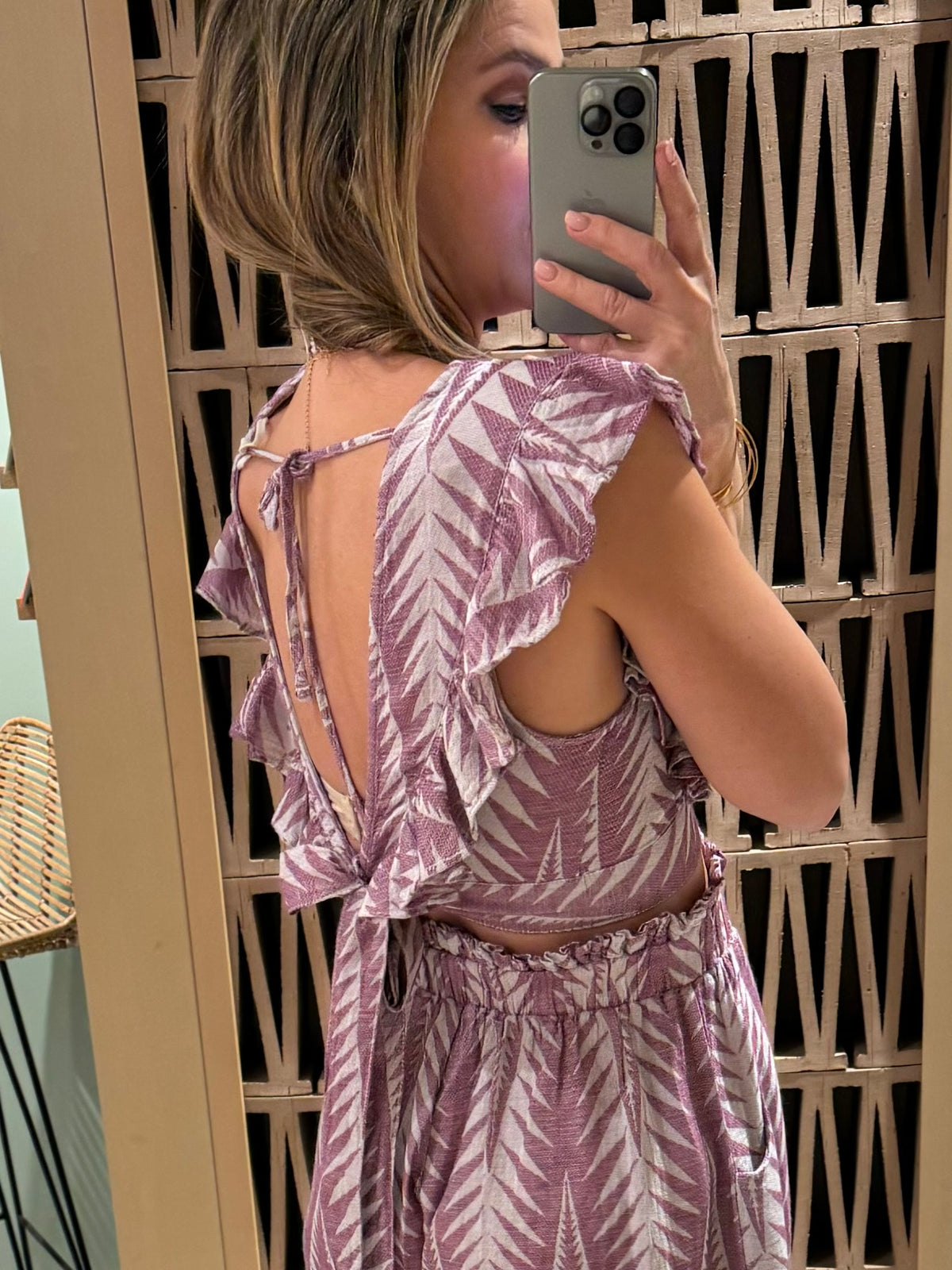 CROP TOP WITH RUFFLES "FINIKAS"