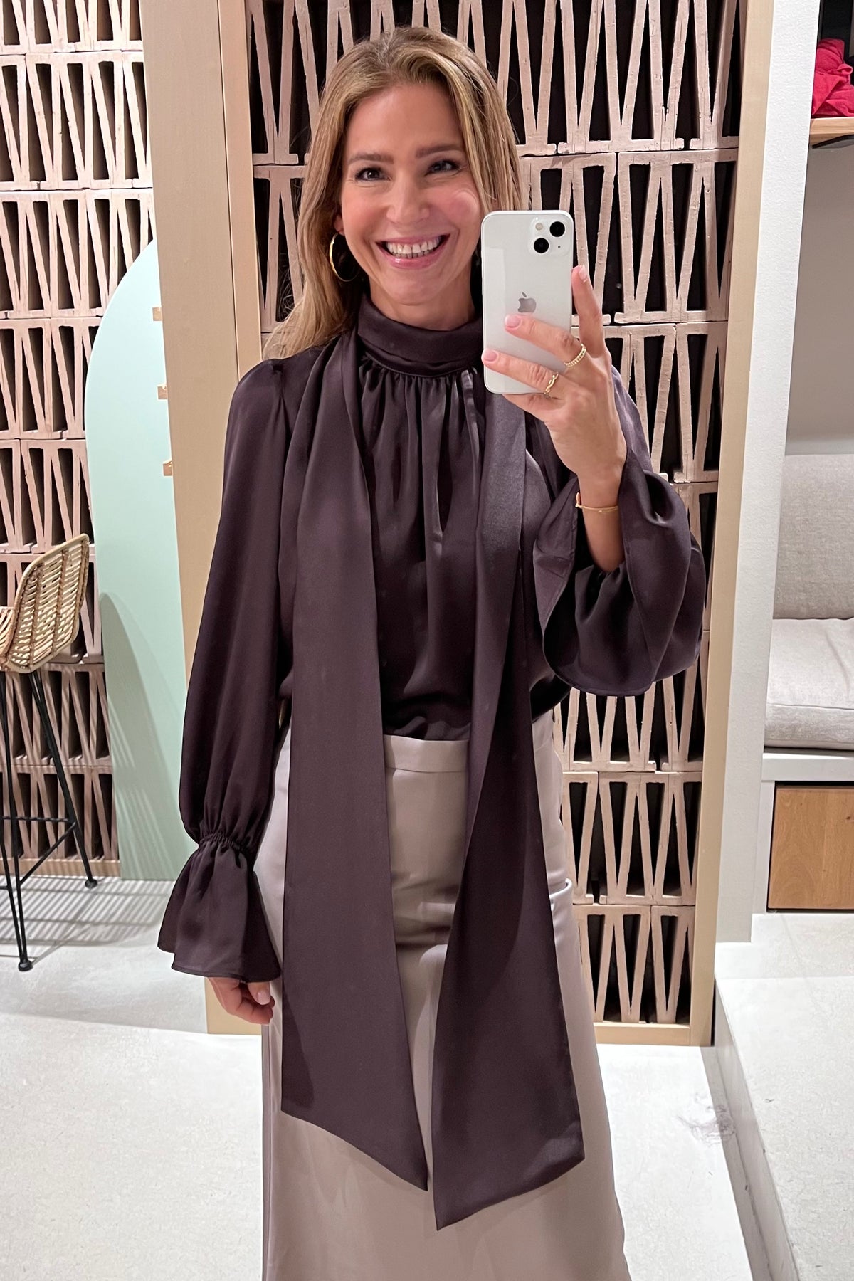 SILKY SATIN BOW TIE BLOUSE "CHLOE" BROWN