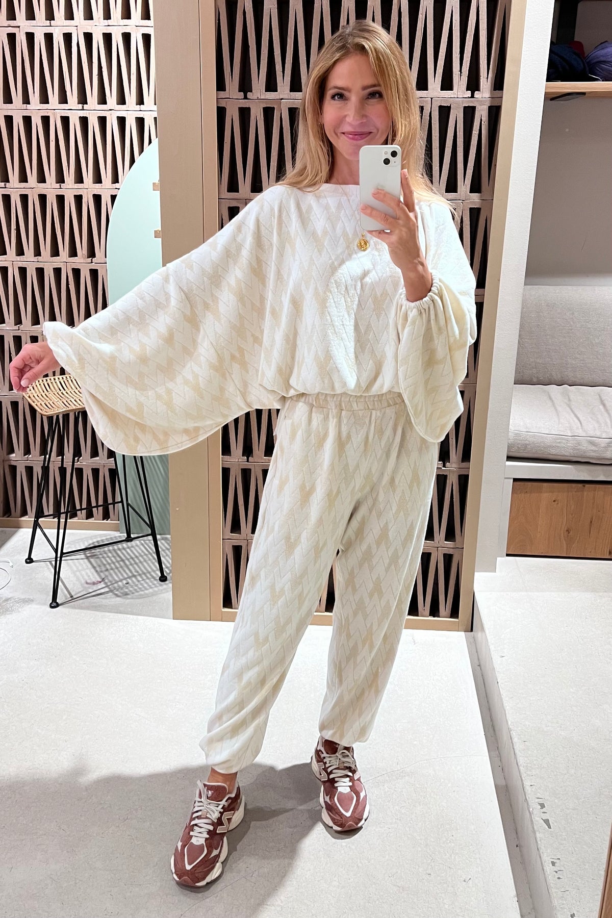 COZY BALLOON ARMS KNIT SWEATER BEIGE/OFF WHITE