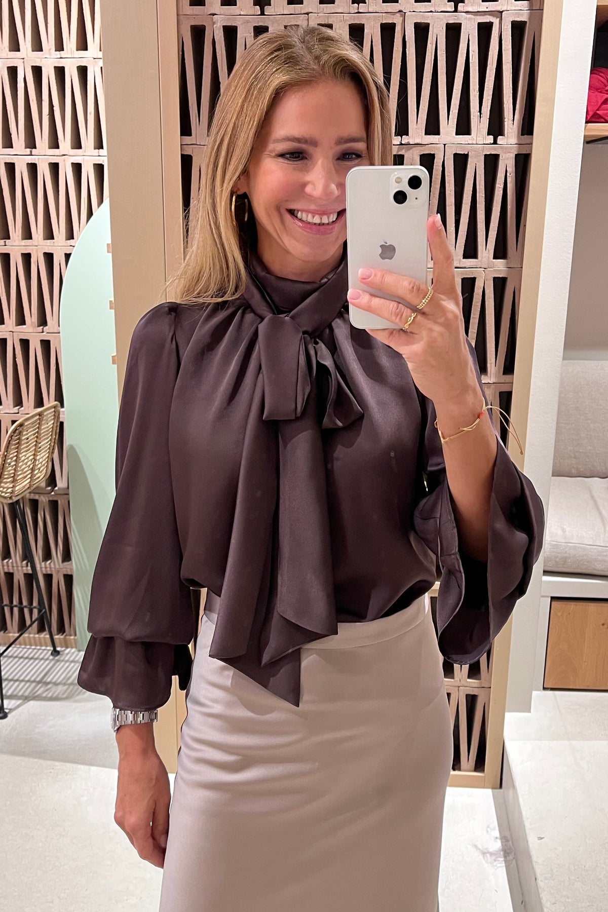 SILKY SATIN BOW TIE BLOUSE "CHLOE" BROWN