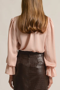 SILKY SATIN BOW TIE BLOUSE "CHLOE" POWDER