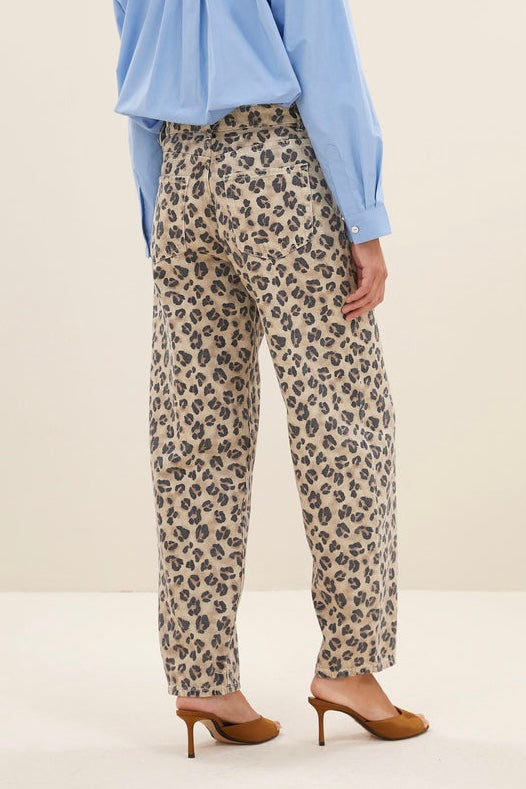 CROPPED LEO BARREL PANTS "CHEETAH"