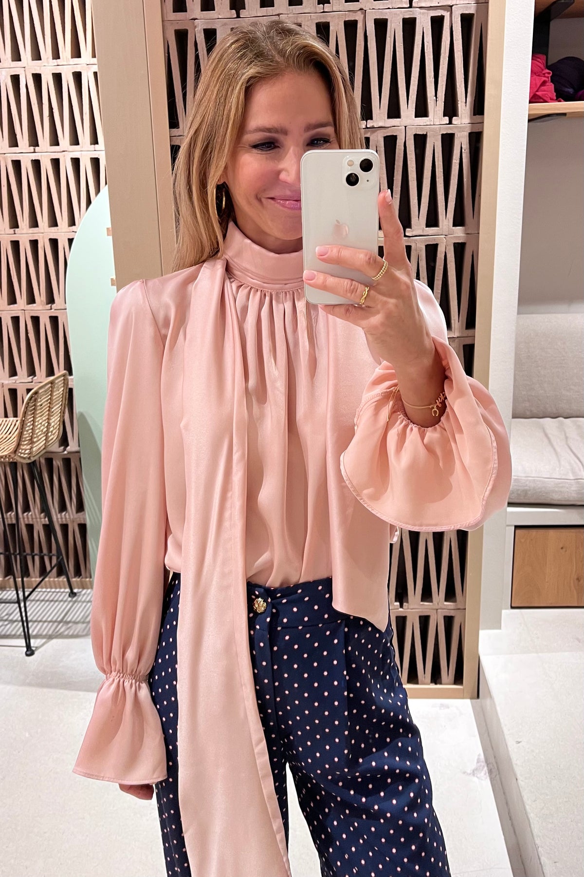 SILKY SATIN BOW TIE BLOUSE "CHLOE" POWDER