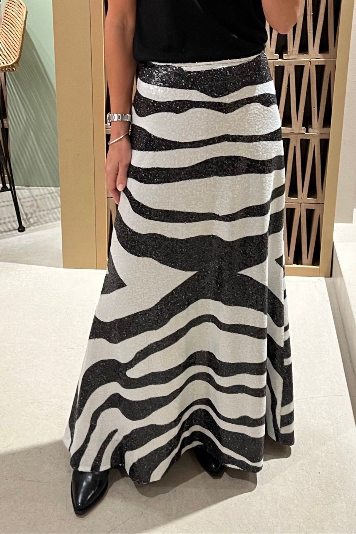 LONG SKIRT WITH SEQUINS "ZEBRA"