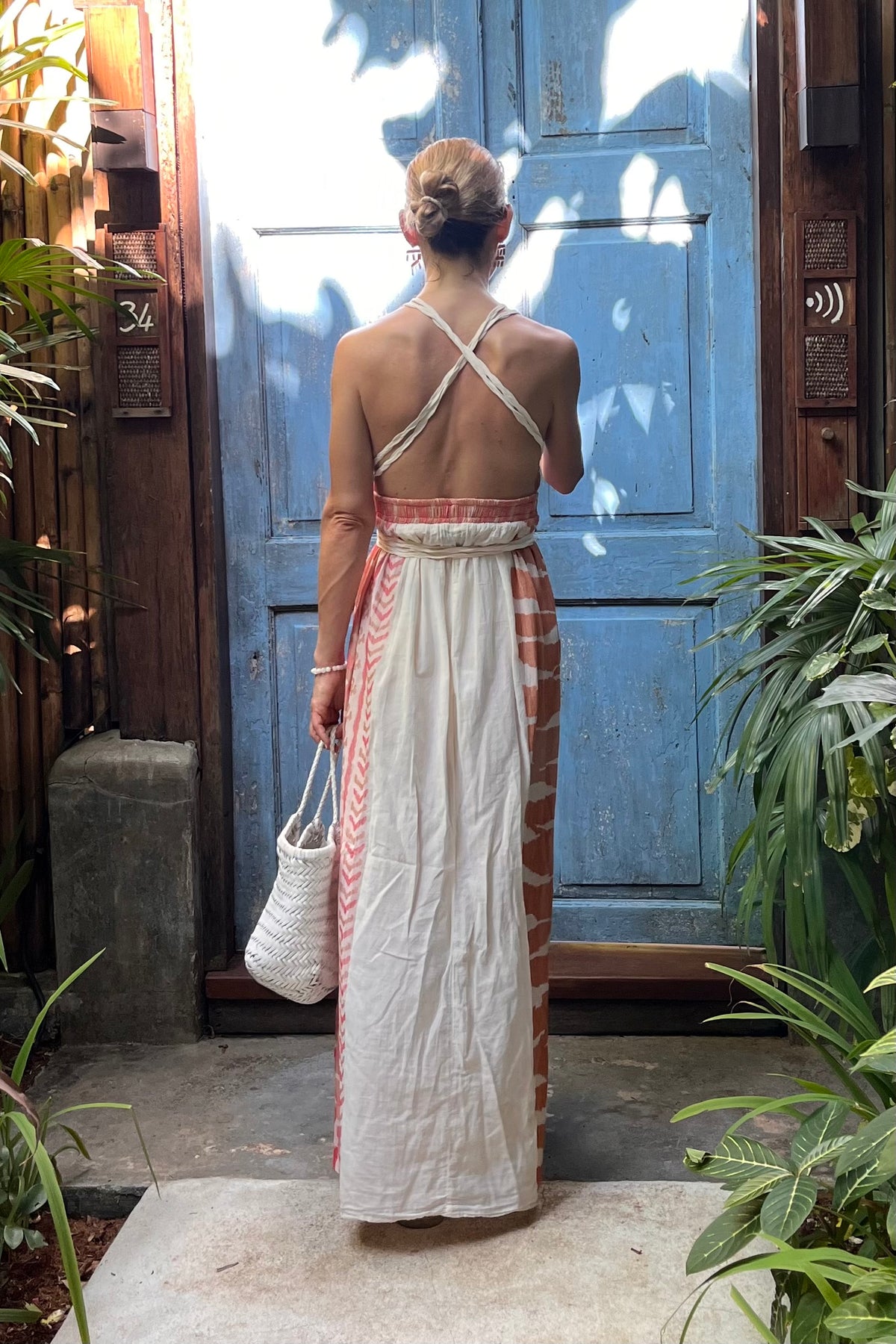 LONG NECKHOLDER DRESS "SCORPIOS"