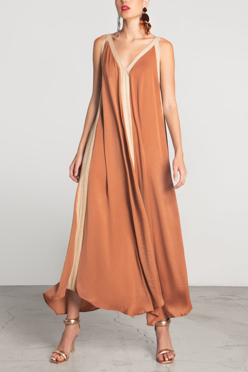 FLOWY LONG DRESS "ATHENA" CHOCOLATE/GOLD