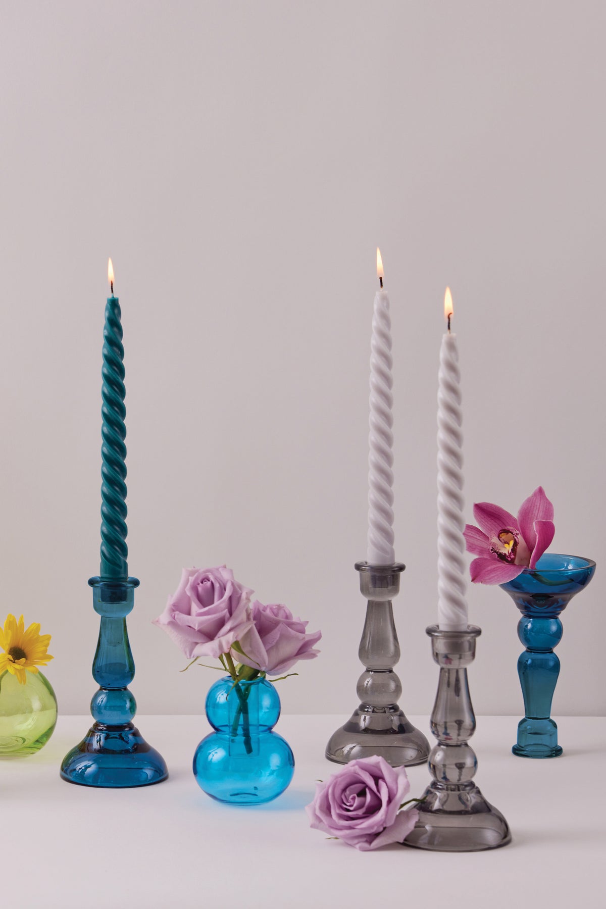 GLASS CANDLE HOLDER BLACK