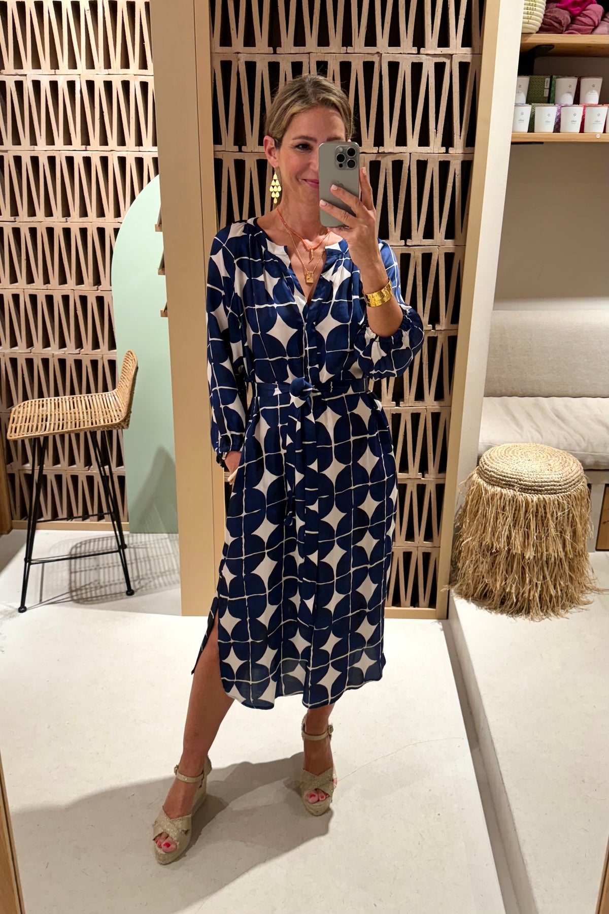 SILKY PRINTED VISCOSE DRESS „DIANA“