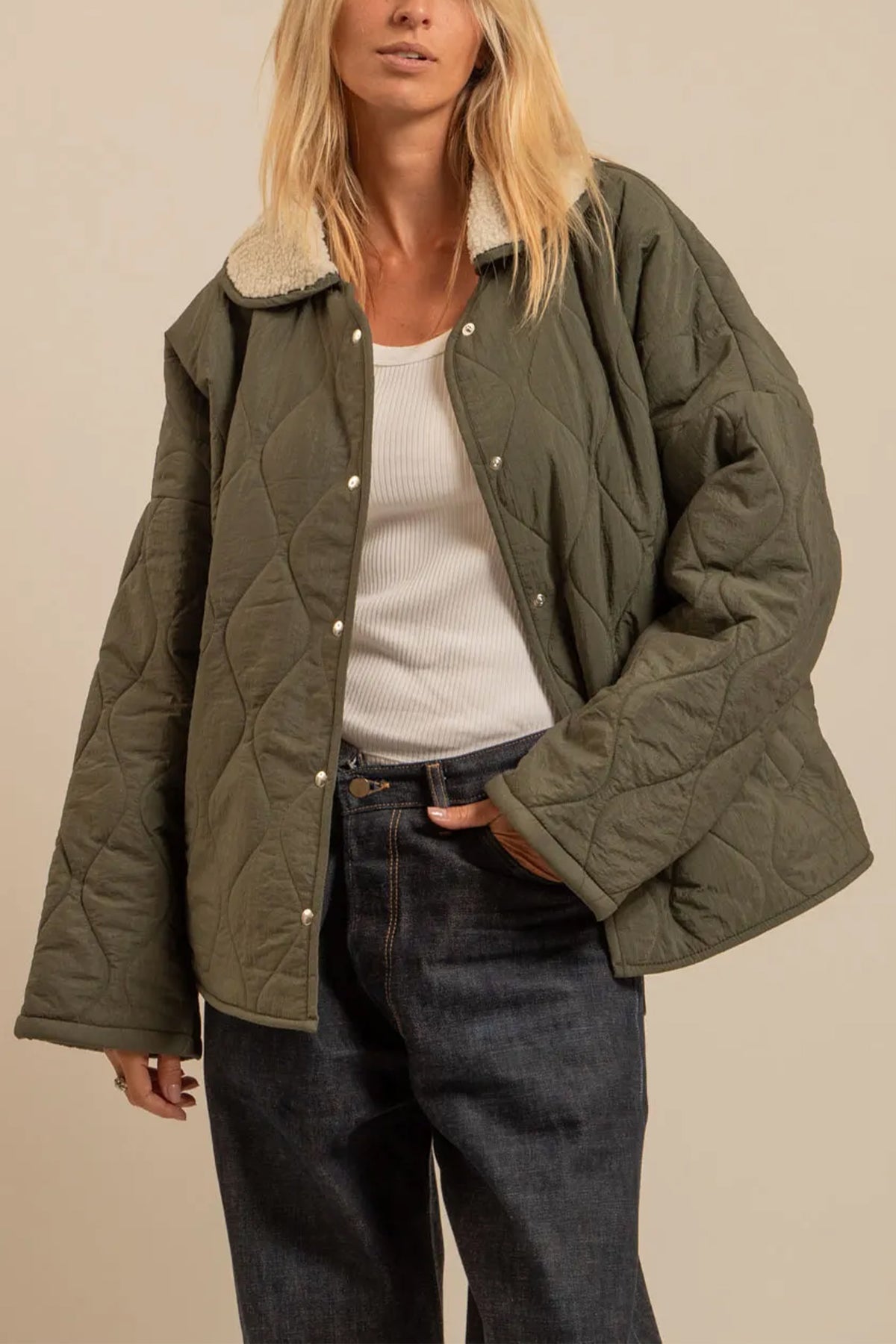 OVERSIZED PADDED JACKET WITH TEDDY LINING & COLLAR KHAKI