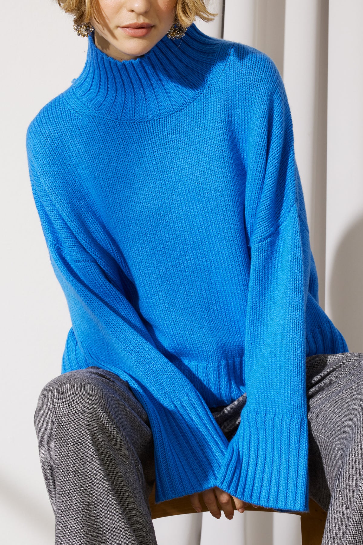 OVERSIZED WOOL-CASHMERE PULLOVER ROYAL BLUE