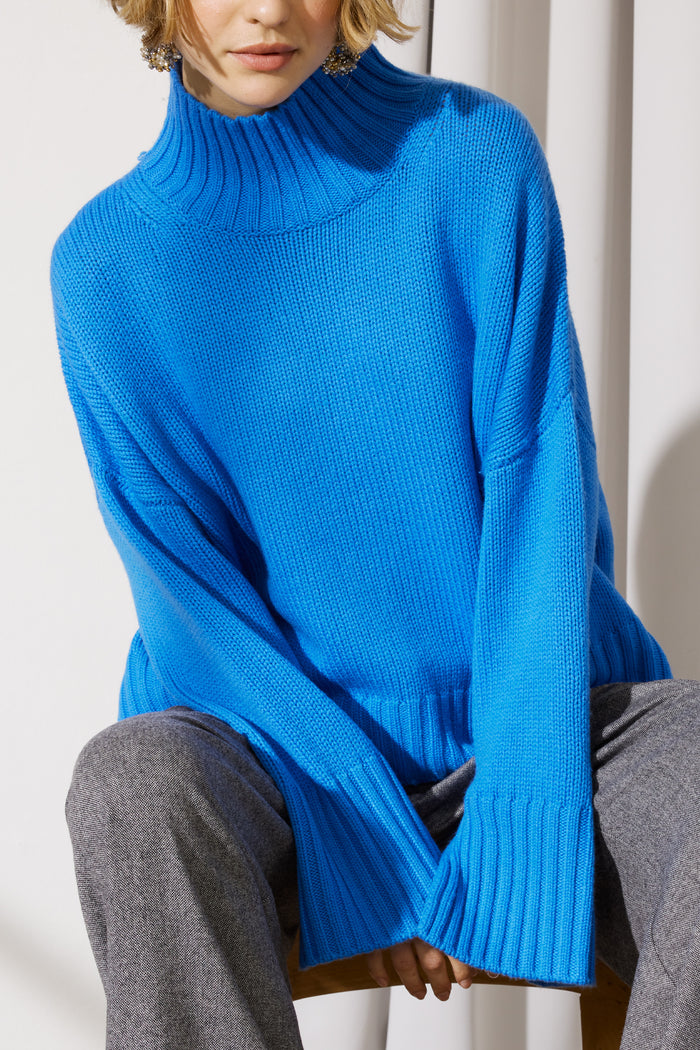 OVERSIZED WOOL-CASHMERE PULLOVER ROYAL BLUE