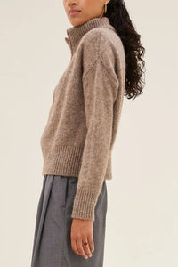 OVERSIZED PULLOVER WITH ZIPPER BISCUIT