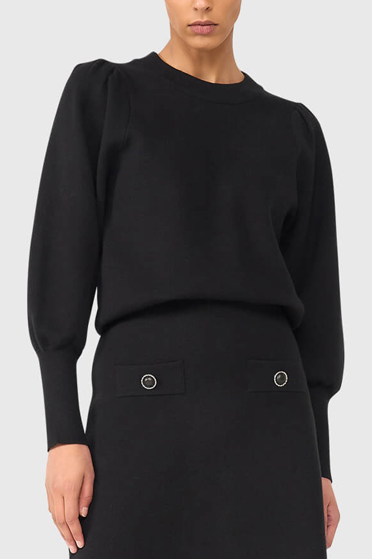 TAILORED SOFT VISCOSE KNIT PULLOVER BLACK