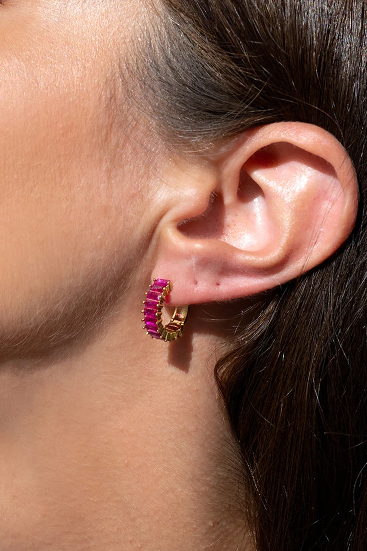 SMALL ZIRCONIA HOOPS "ELLE" GOLD/FUCHSIA