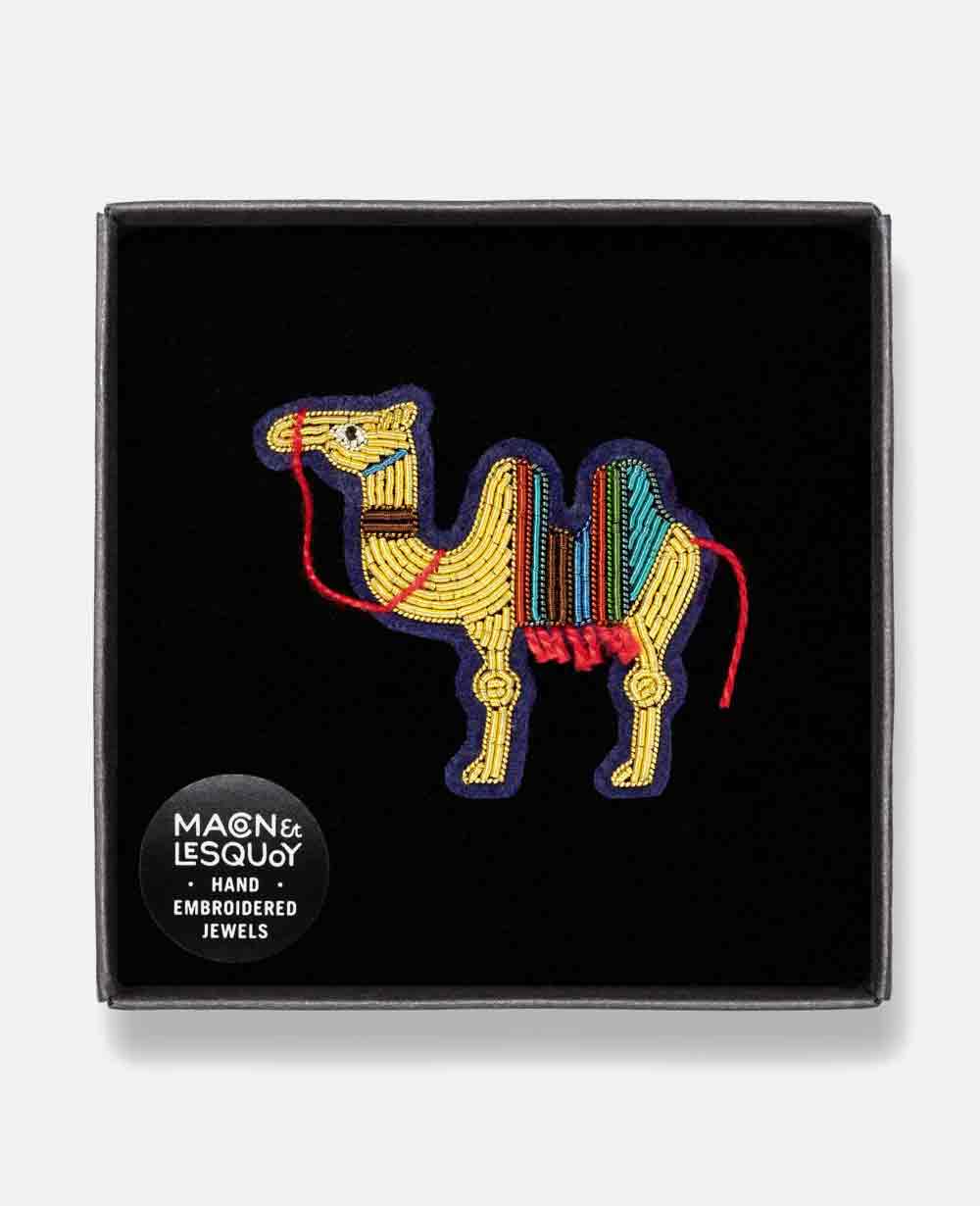 BROOCH "CAMEL"
