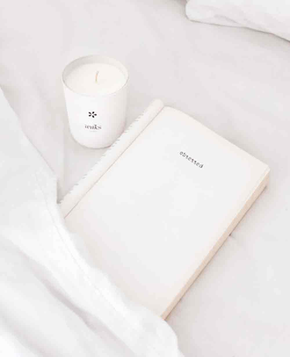 SCENTED CANDLE "FRESH LINEN"