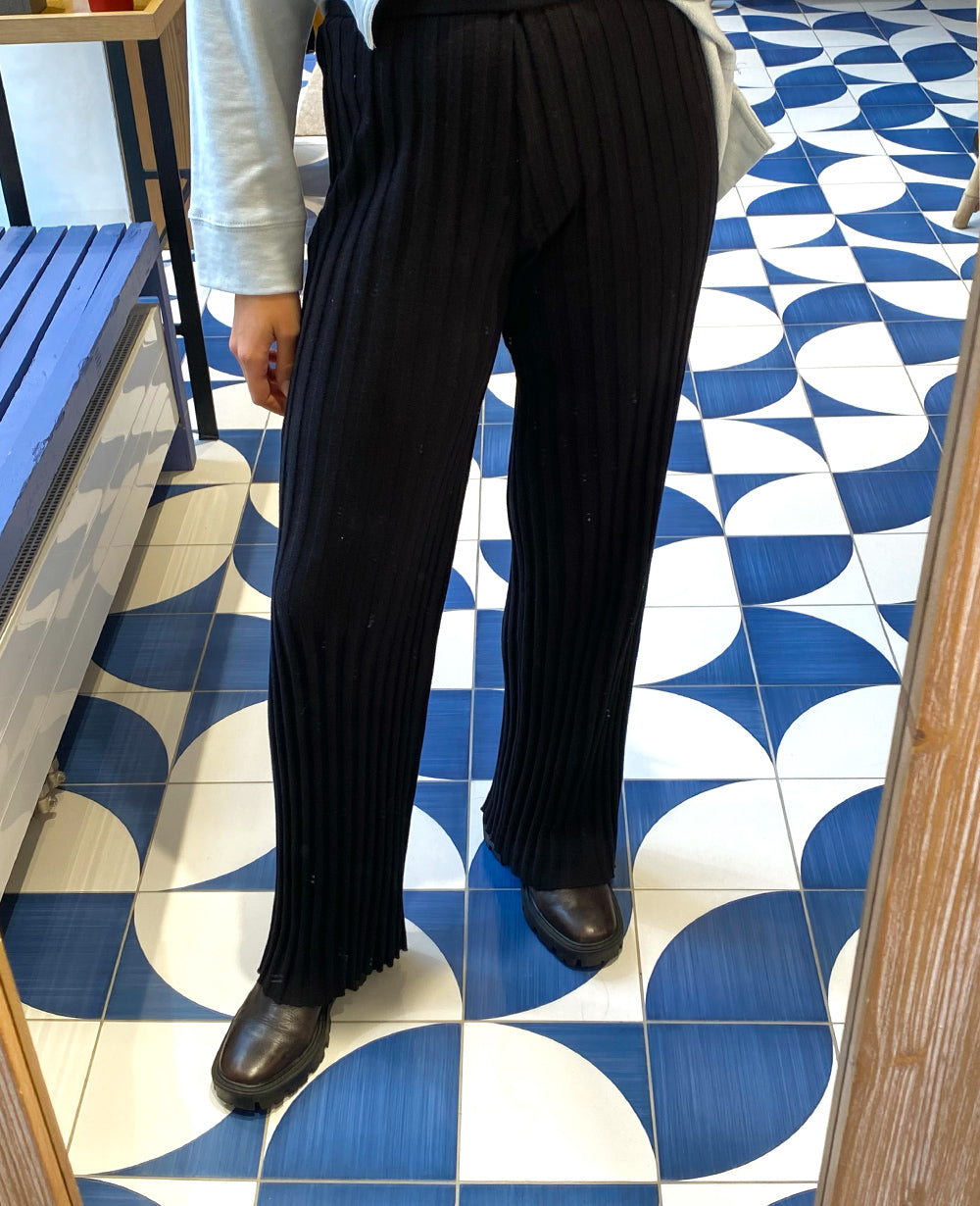 RIBBED KNIT PANTS BLACK