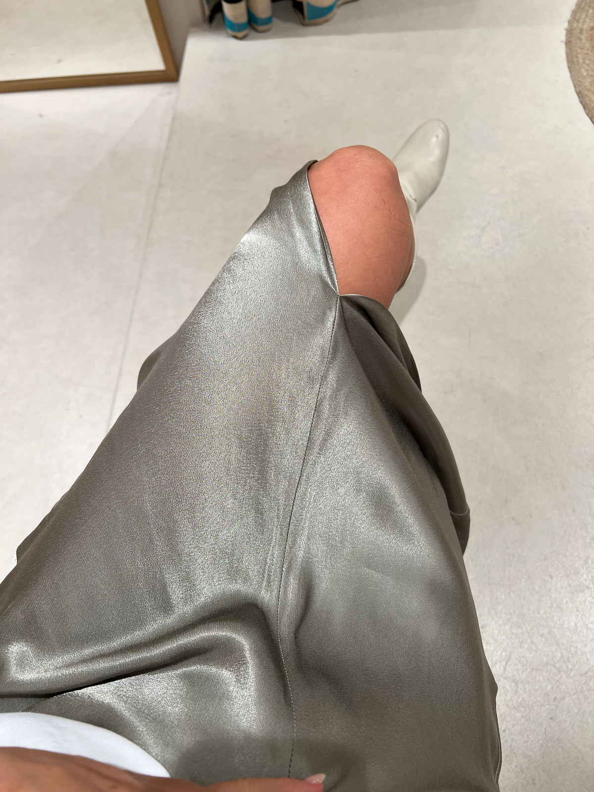 SATIN VISCOSE SKIRT "VIOLA" SAGE GREEN