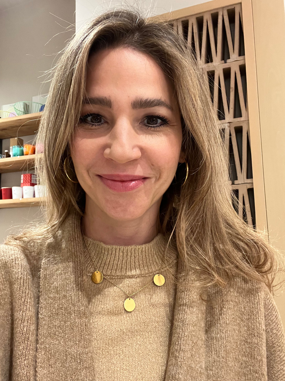 SHORT CHAIN NECKLACE „THE COINS“ GOLD