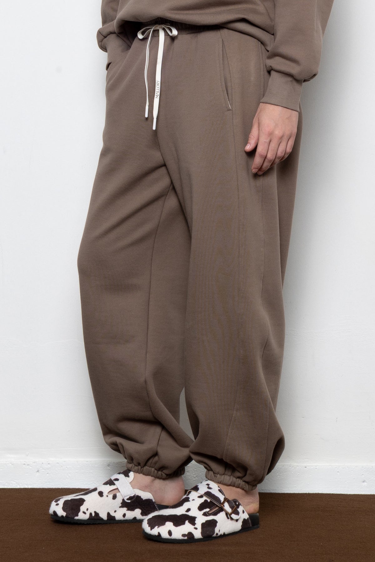 RELAXED COTTON SWEATPANTS MOCCA
