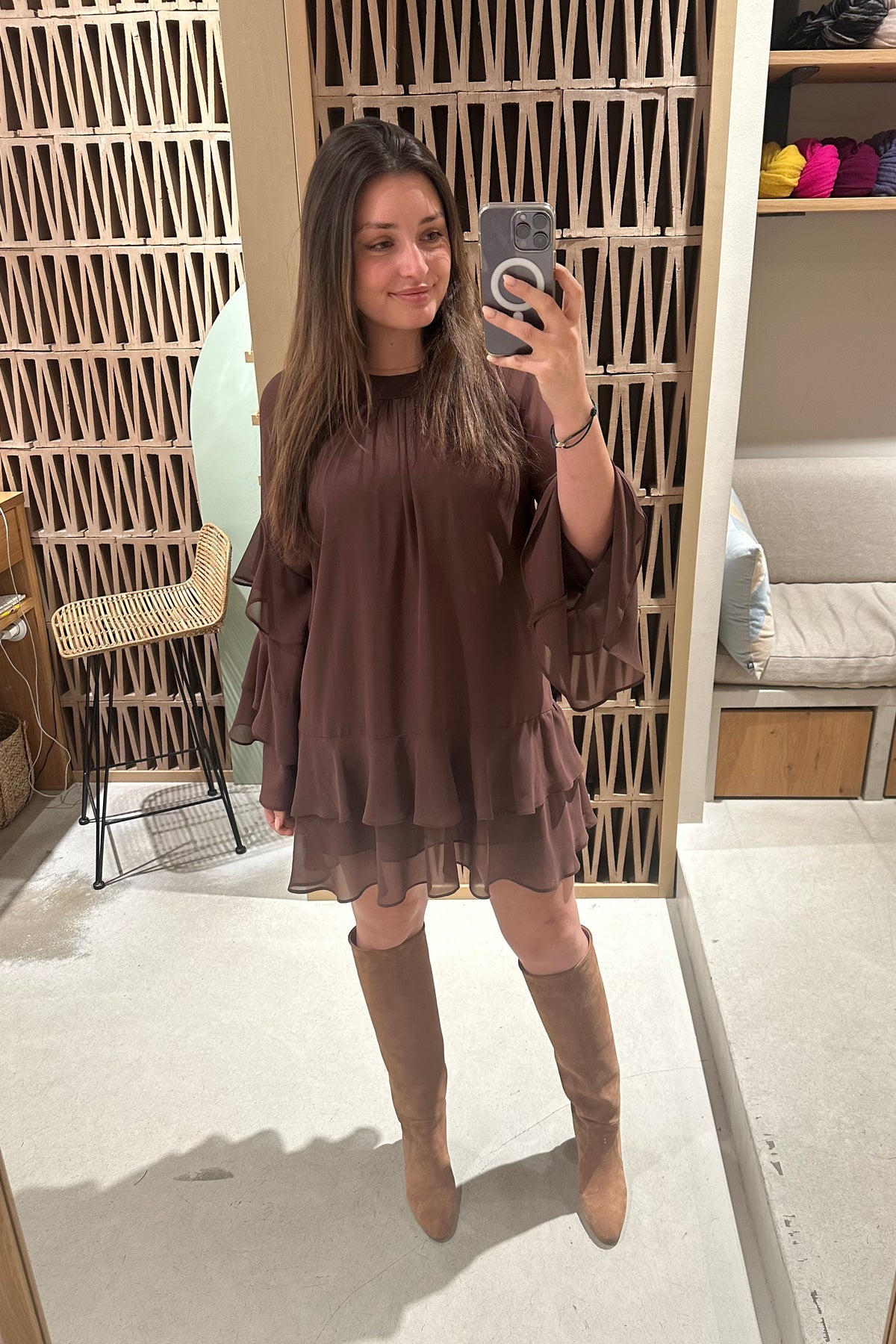 SHORT CHIFFON DRESS WITH VOLANTS CHOCOLATE