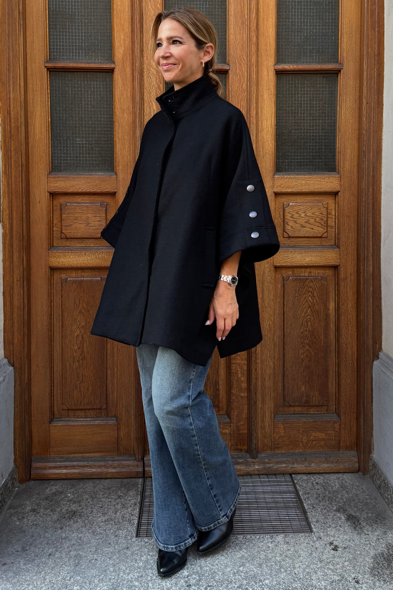 OVERSIZED WOOL CAPE JACKET BLACK