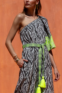 LONG WOVEN ONE SHOULDER DRESS BLACK/FLUO YELLOW