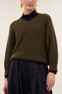 OVERSIZED V-NECK PULLOVER "LUNE" OLIVE BROWN