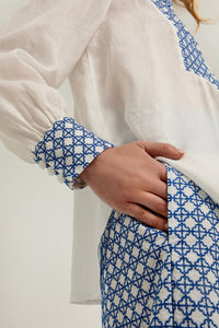 OVERSIZED COTTON BLOUSE "CROSS" WHITE/ROYAL BLUE