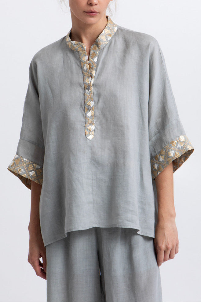 OVERSIZED RAMIE BLOUSE WITH BUTTONS "FLAKES" LIGHT GREY/GOLD
