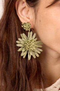 RAFFIA STATEMENT EARRINGS “FLORA” OLIVE
