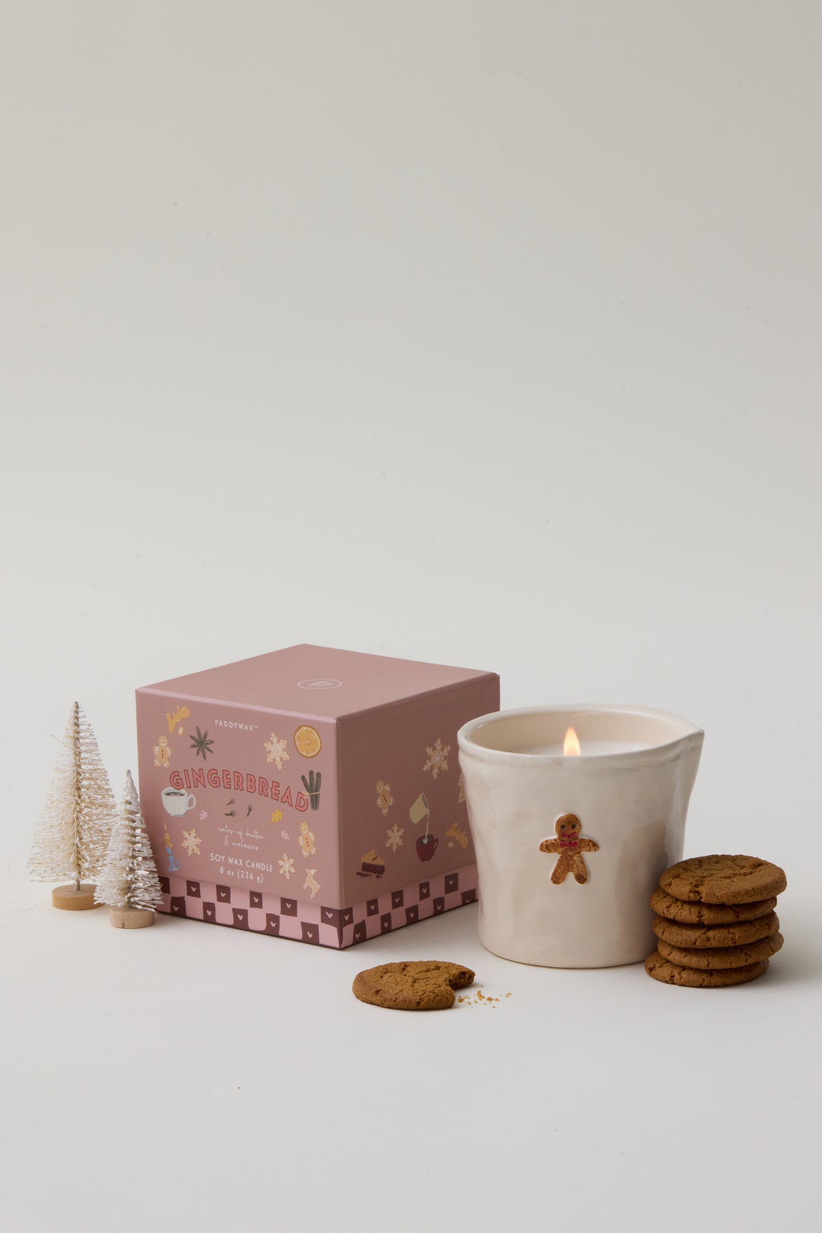 SCENTED CERAMIC CANDLE "GINGERBREAD“ WHITE/CINNAMON
