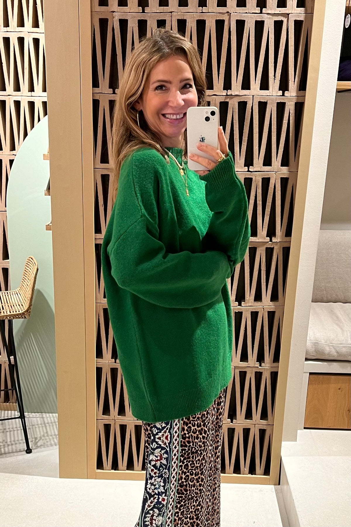 OVERSIZED ROUND NECK PULLOVER "JOYA" GREEN