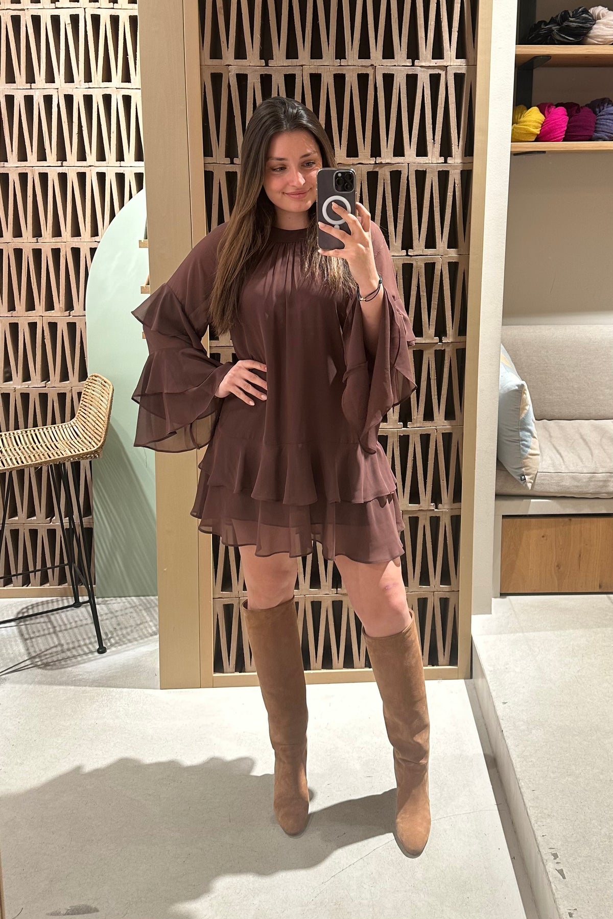 SHORT CHIFFON DRESS WITH VOLANTS CHOCOLATE