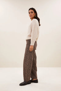 OVERSIZED V-NECK PULLOVER "LUNE" CHALK