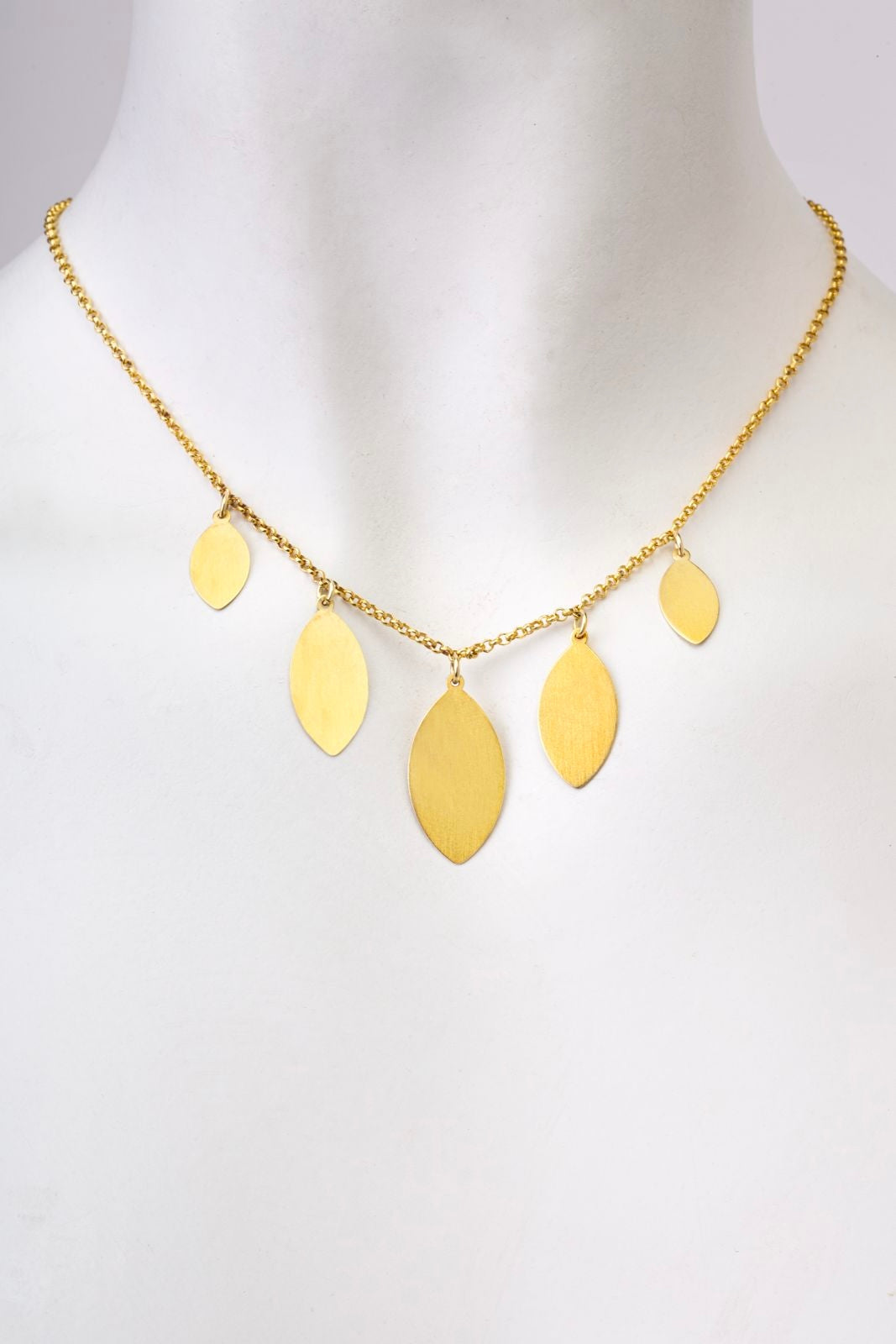 NECKLACE "LAUREL" GOLD