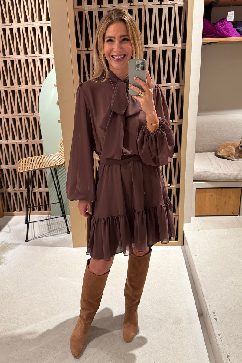 SHORT CHIFFON DRESS WITH BOW TIE "VALENTINA" CHOCOLATE