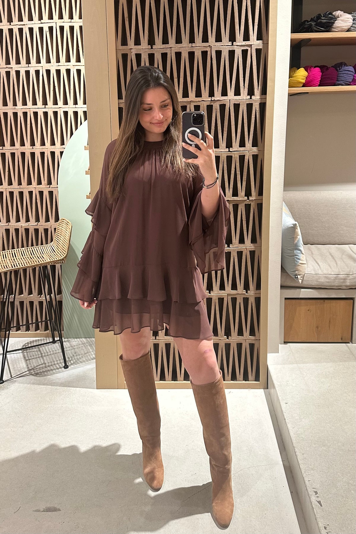 SHORT CHIFFON DRESS WITH VOLANTS CHOCOLATE