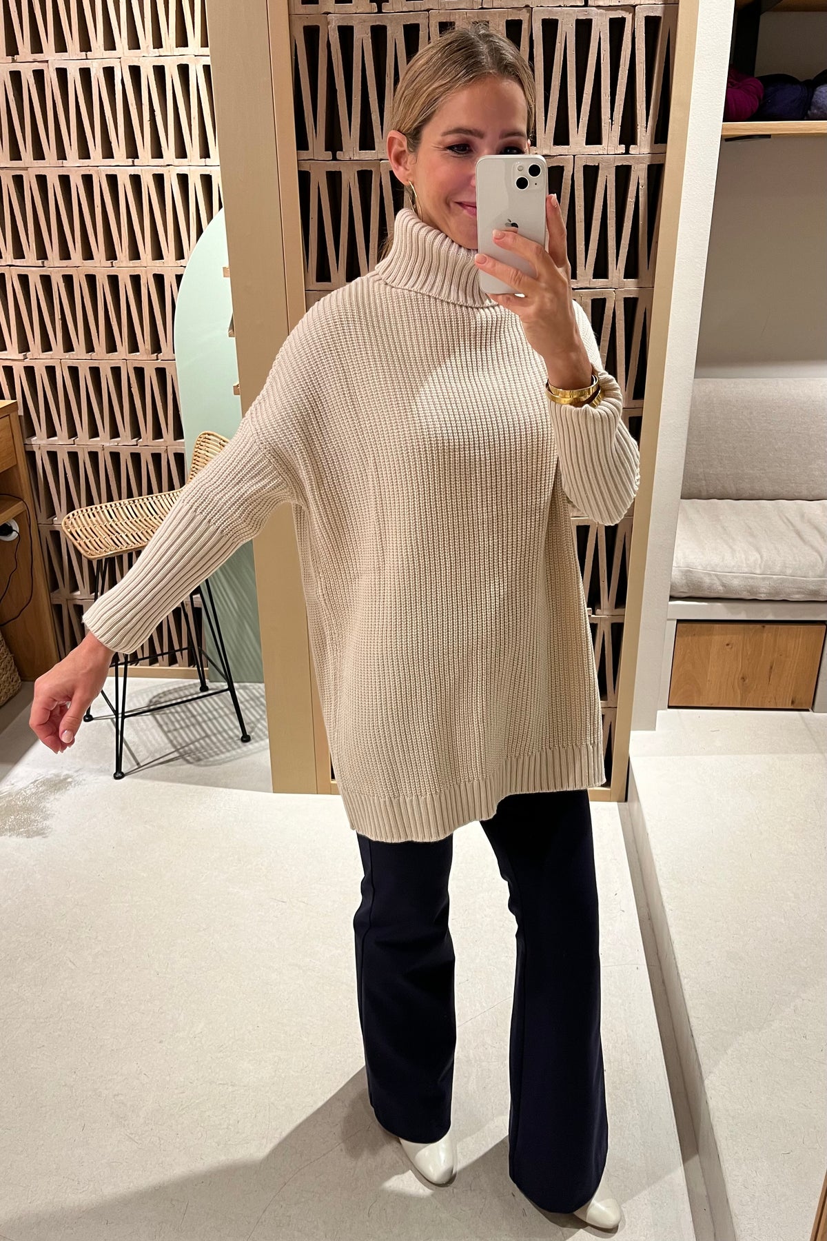 OVERSIZED LONG RIBBED TURTLENECK PULLOVER