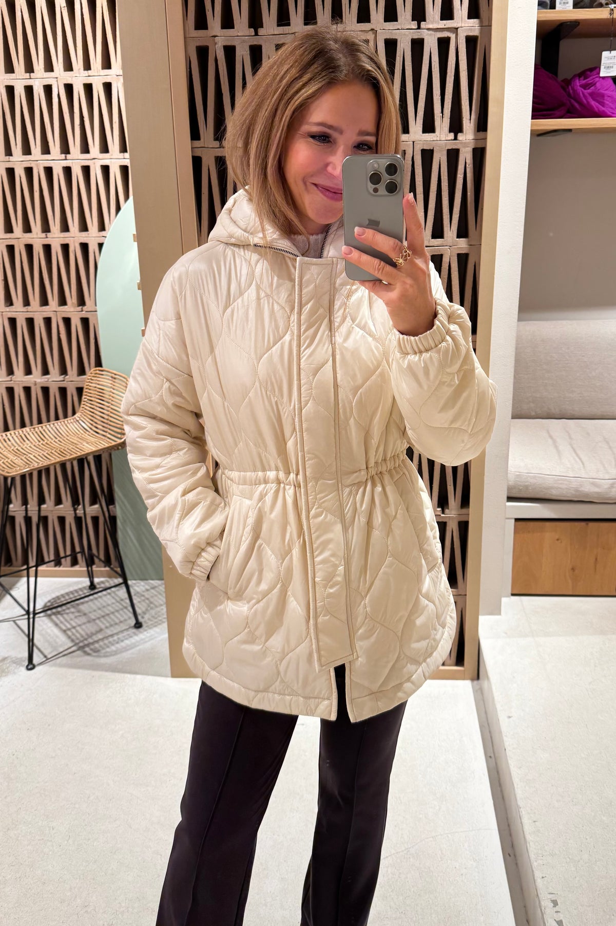 OVERSIZED LIGHT PUFFER JACKET VANILLA-WHITE