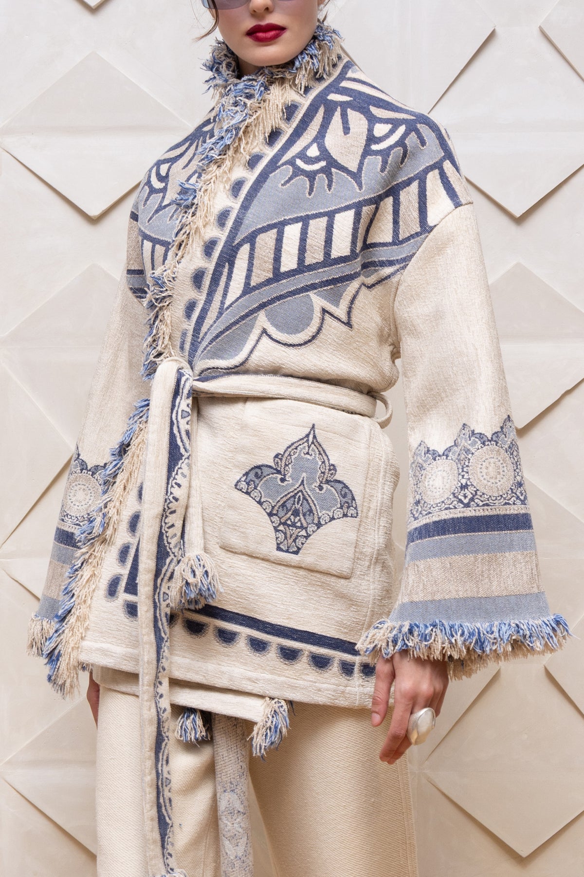 JACQUARD KIMONO JACKET "ATHENE" ECRU/DOVE BLUE