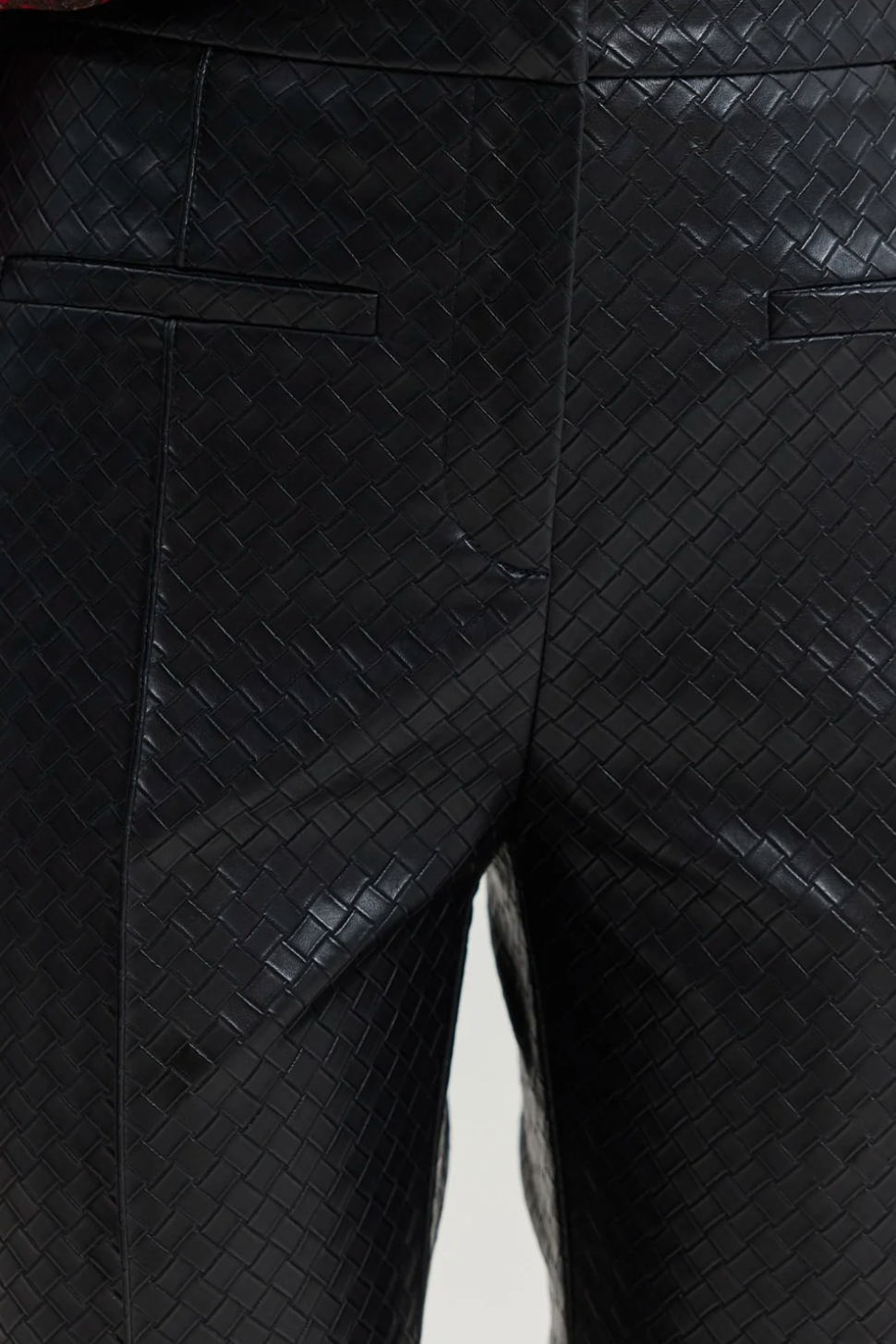 STRUCTURED VEGAN LEATHER PANTS BLACK