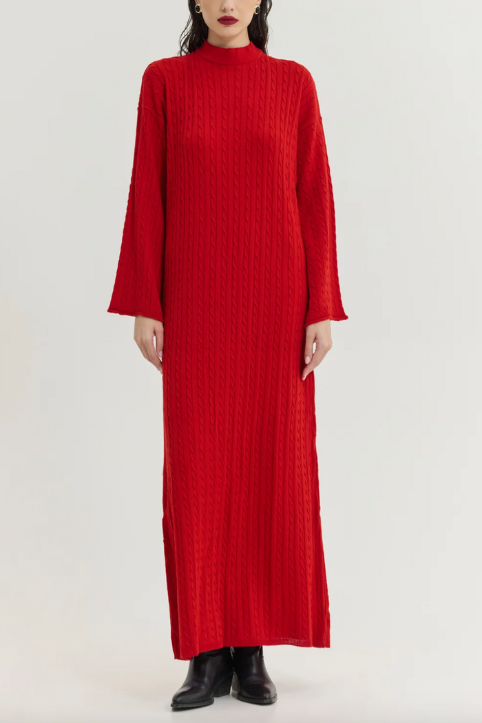 LONG OVERSIZED CABLE KNIT DRESS RED