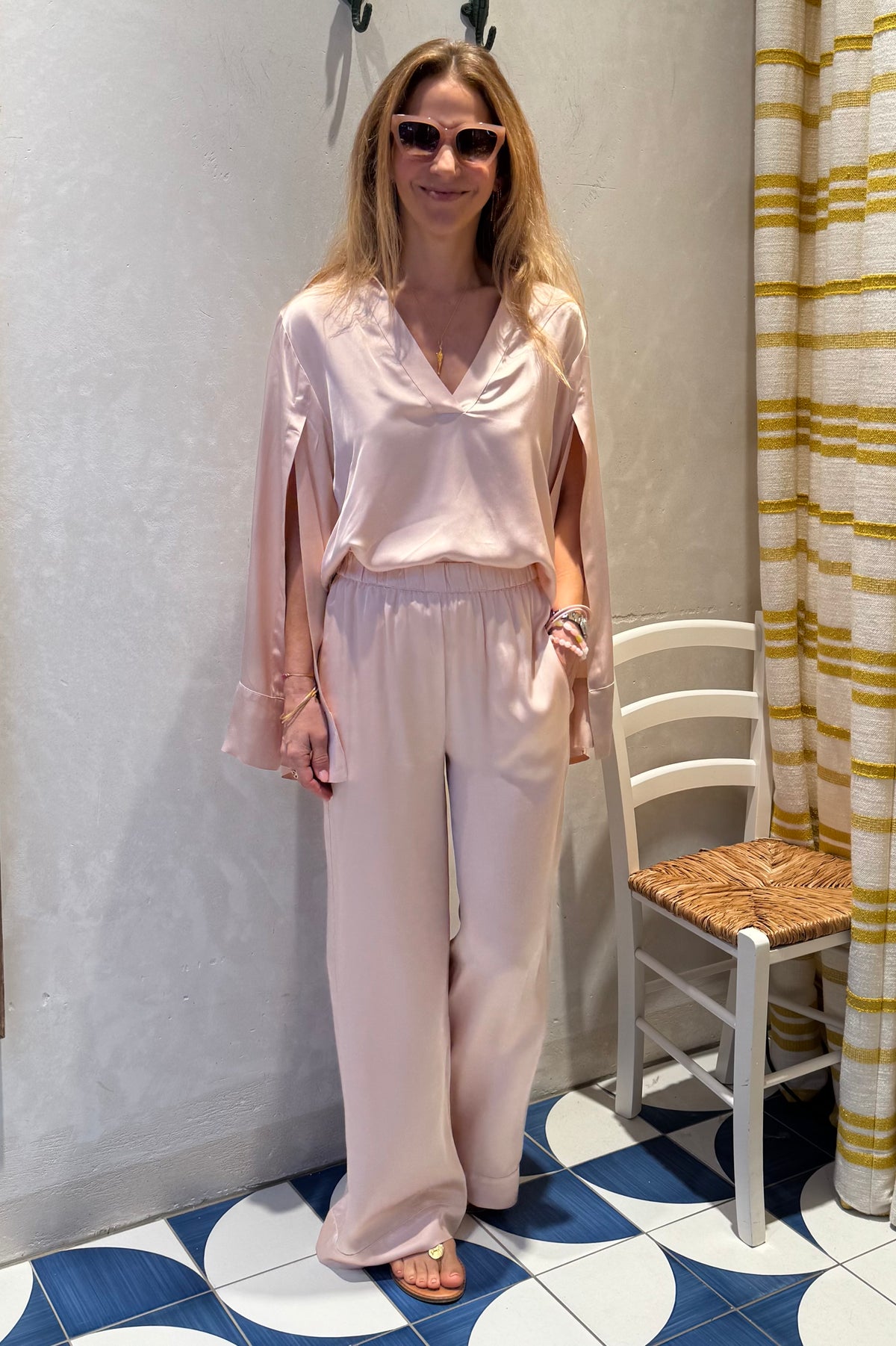 AIRY VISCOSE/RAYON BLOUSE POWDER