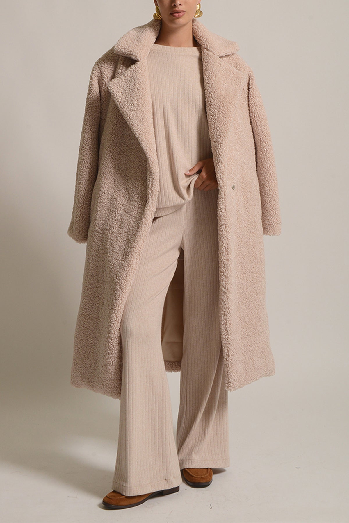 SOFT CURLY COAT LIGHT BEIGE